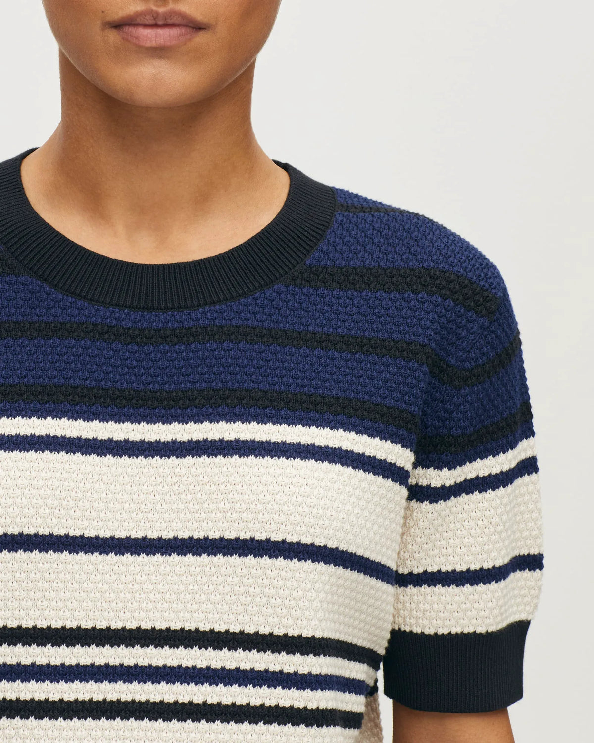 J695 ST ECRU NAVY