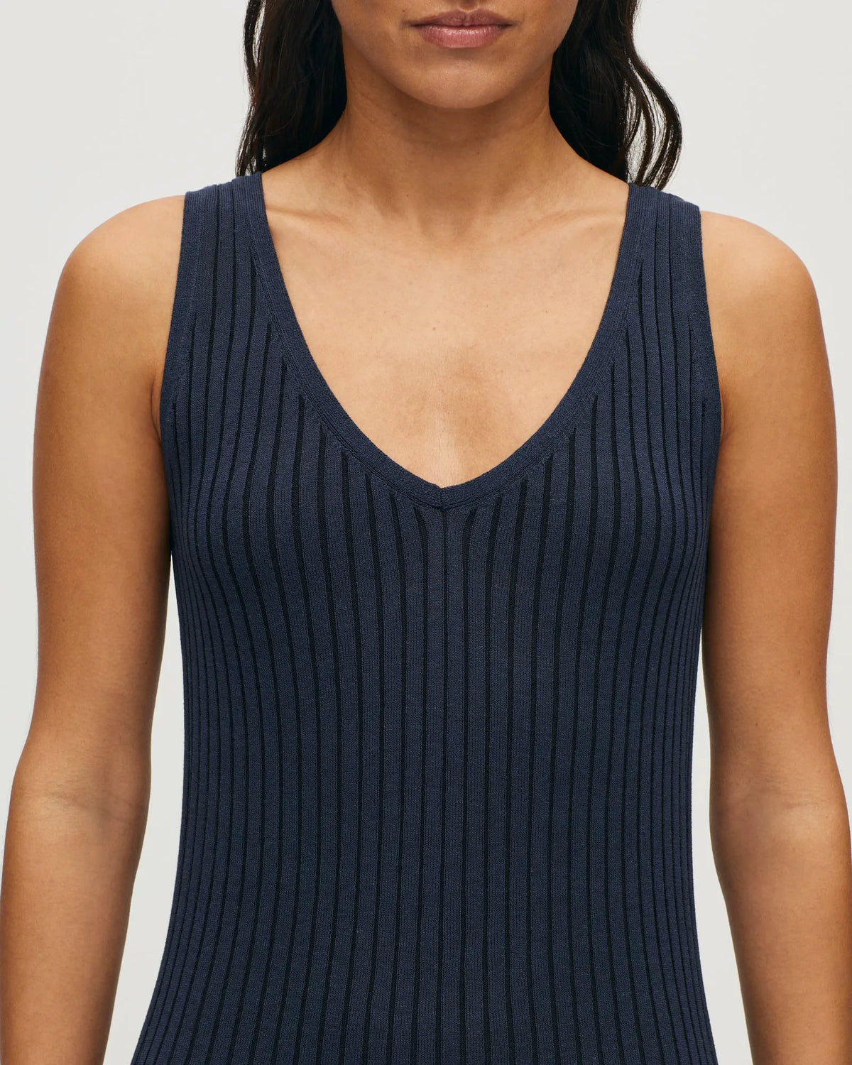 L682 BLUE BLACK