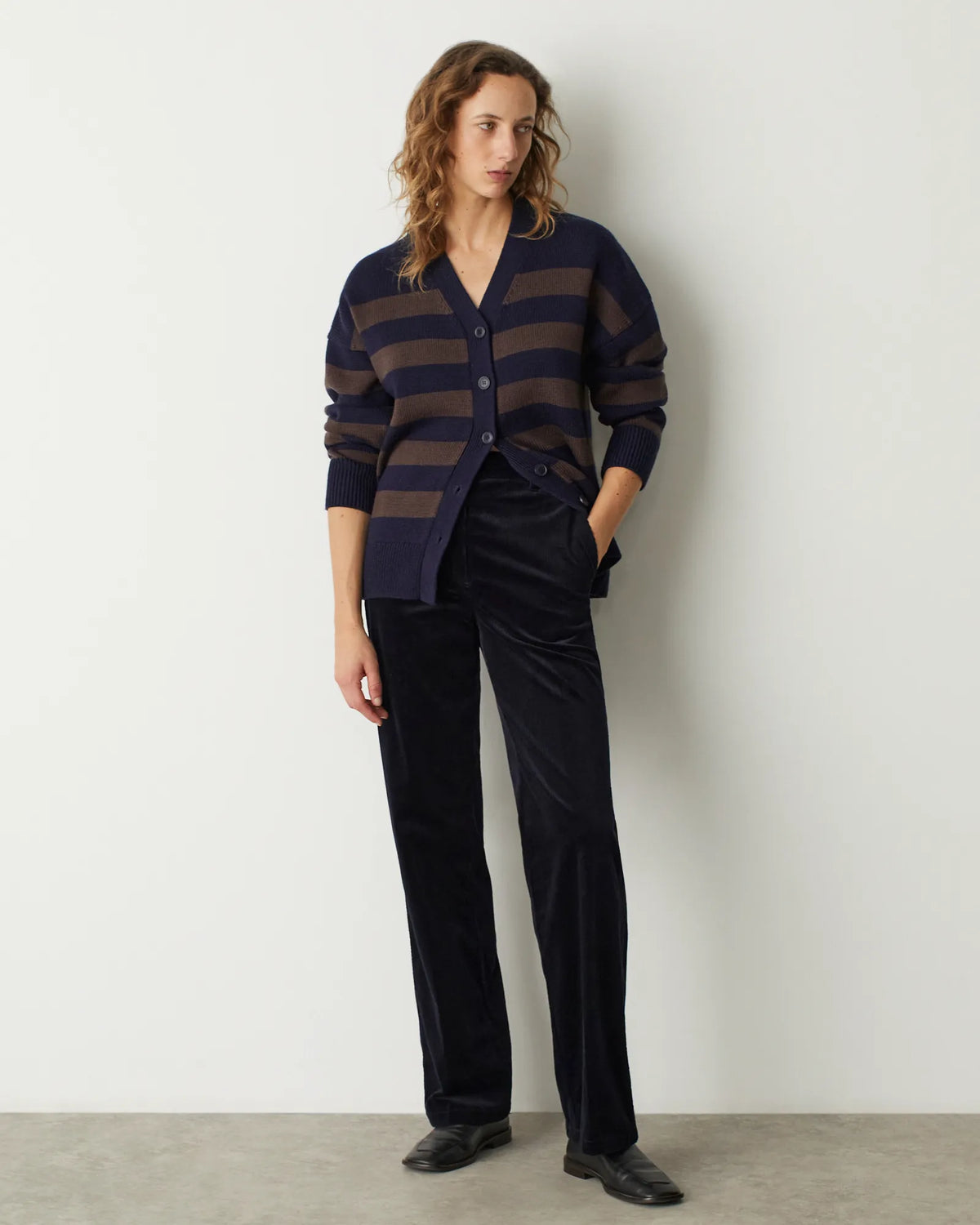 U690 NAVY