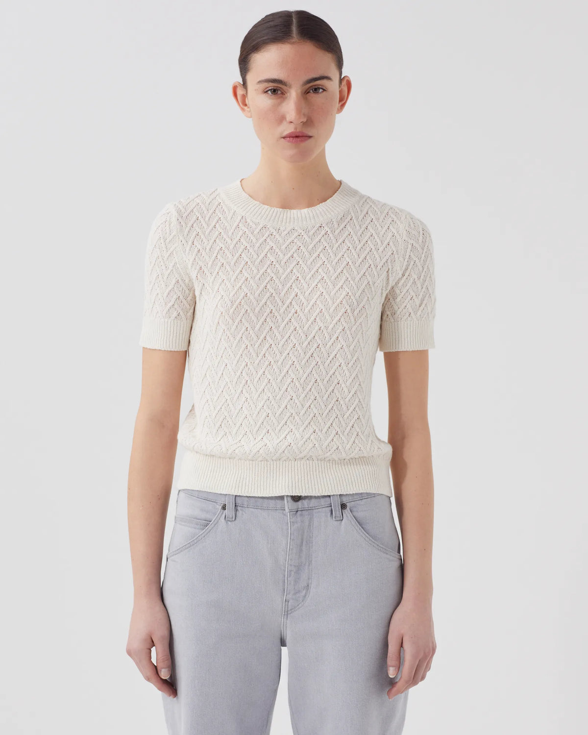 H303 WHITE SWAN