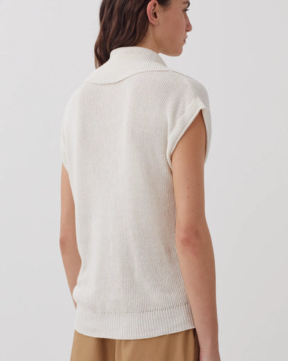 H303 WHITE SWAN