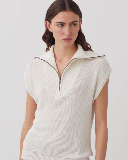 H303 WHITE SWAN