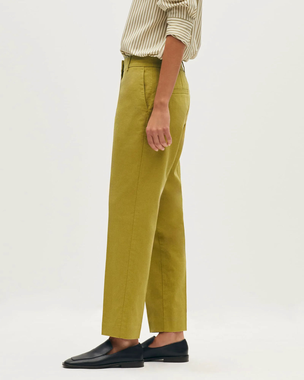 L560 WILLOW KHAKI