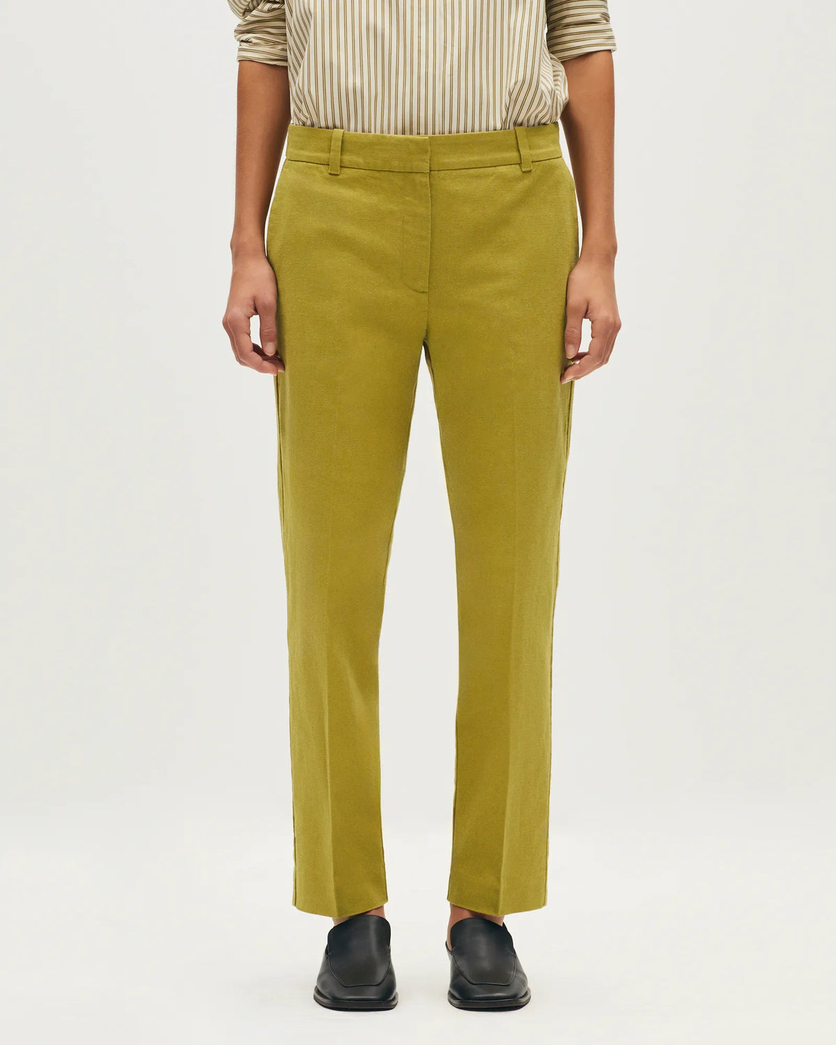L560 WILLOW KHAKI