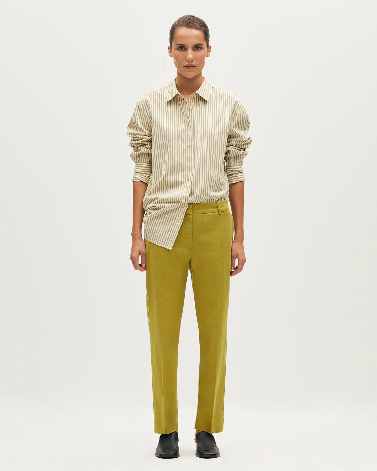 L560 WILLOW KHAKI