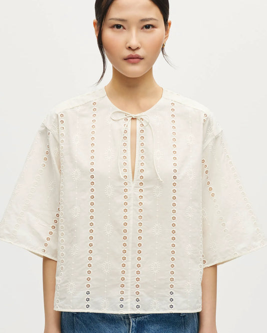 L010 ANTIQUE WHITE
