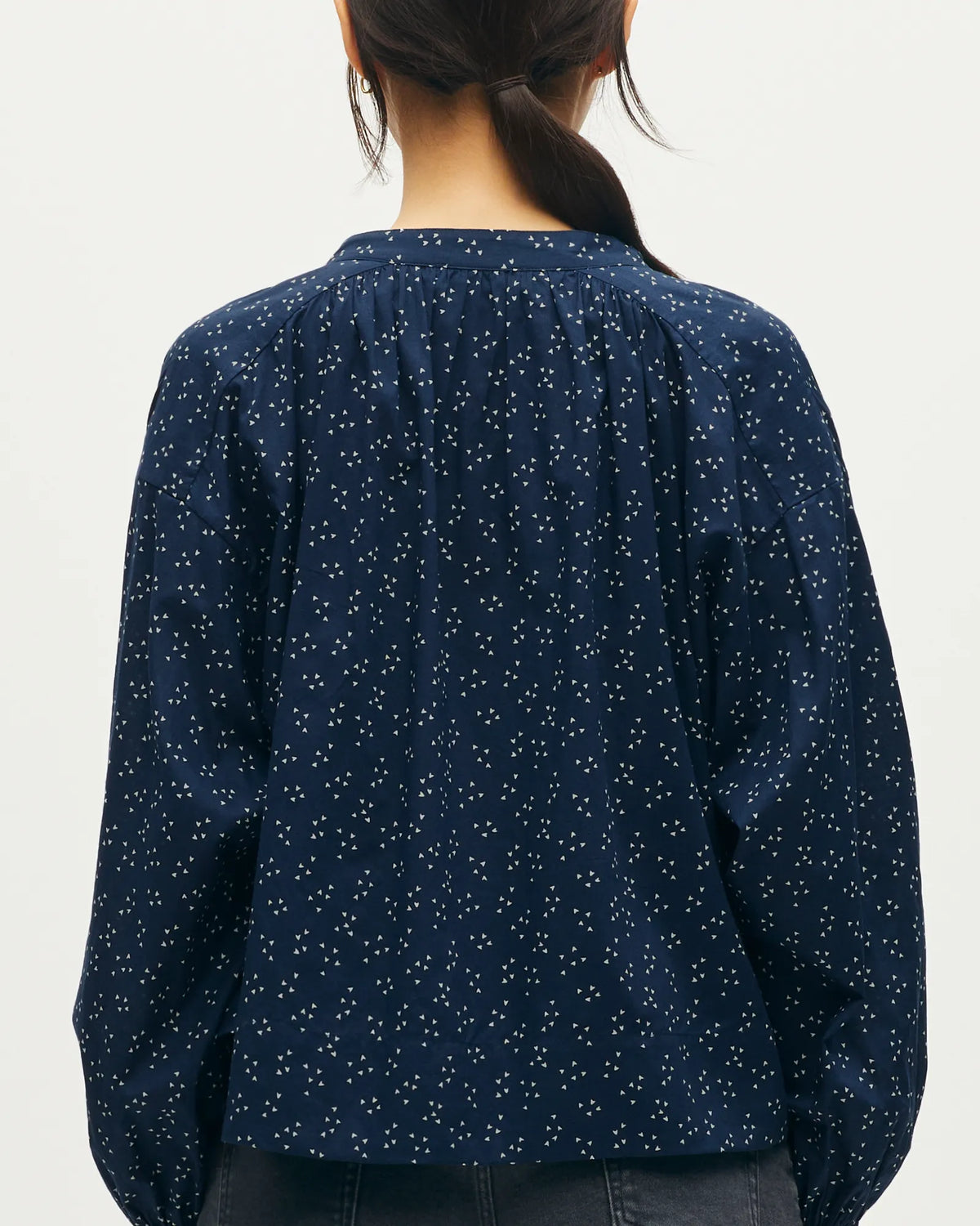 L692 TRIANGLE NAVY