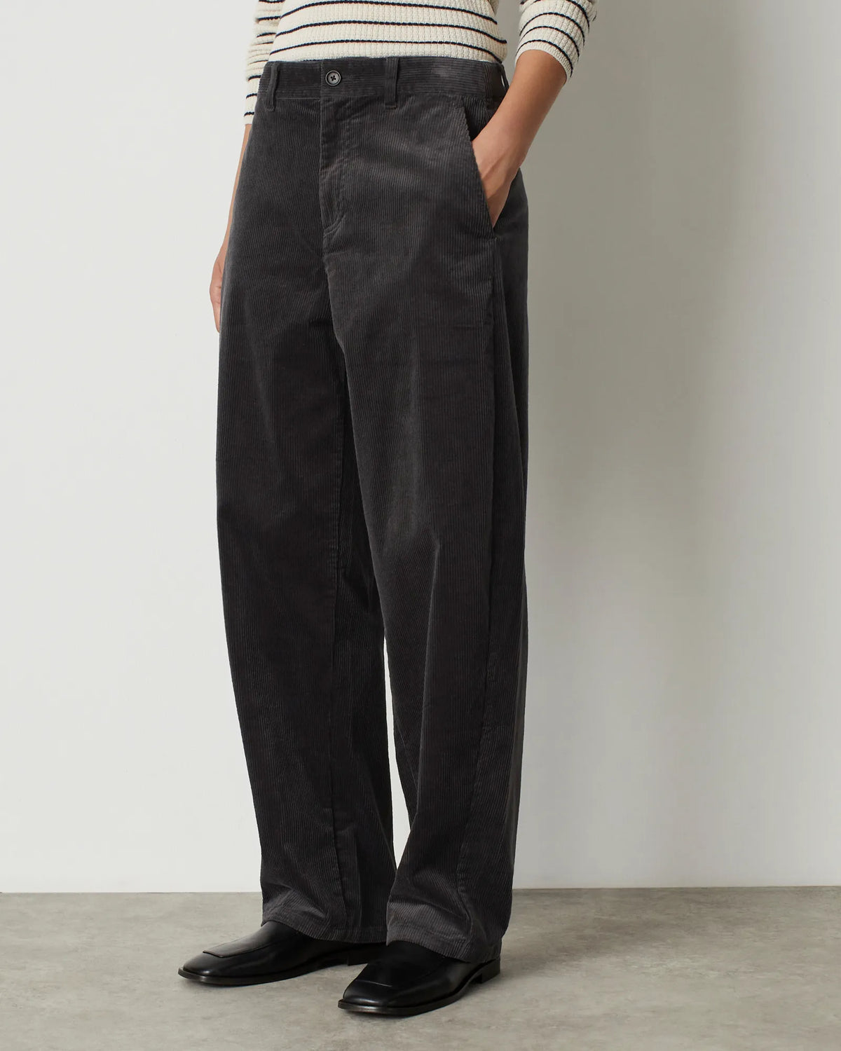 U081 DARK GRAY