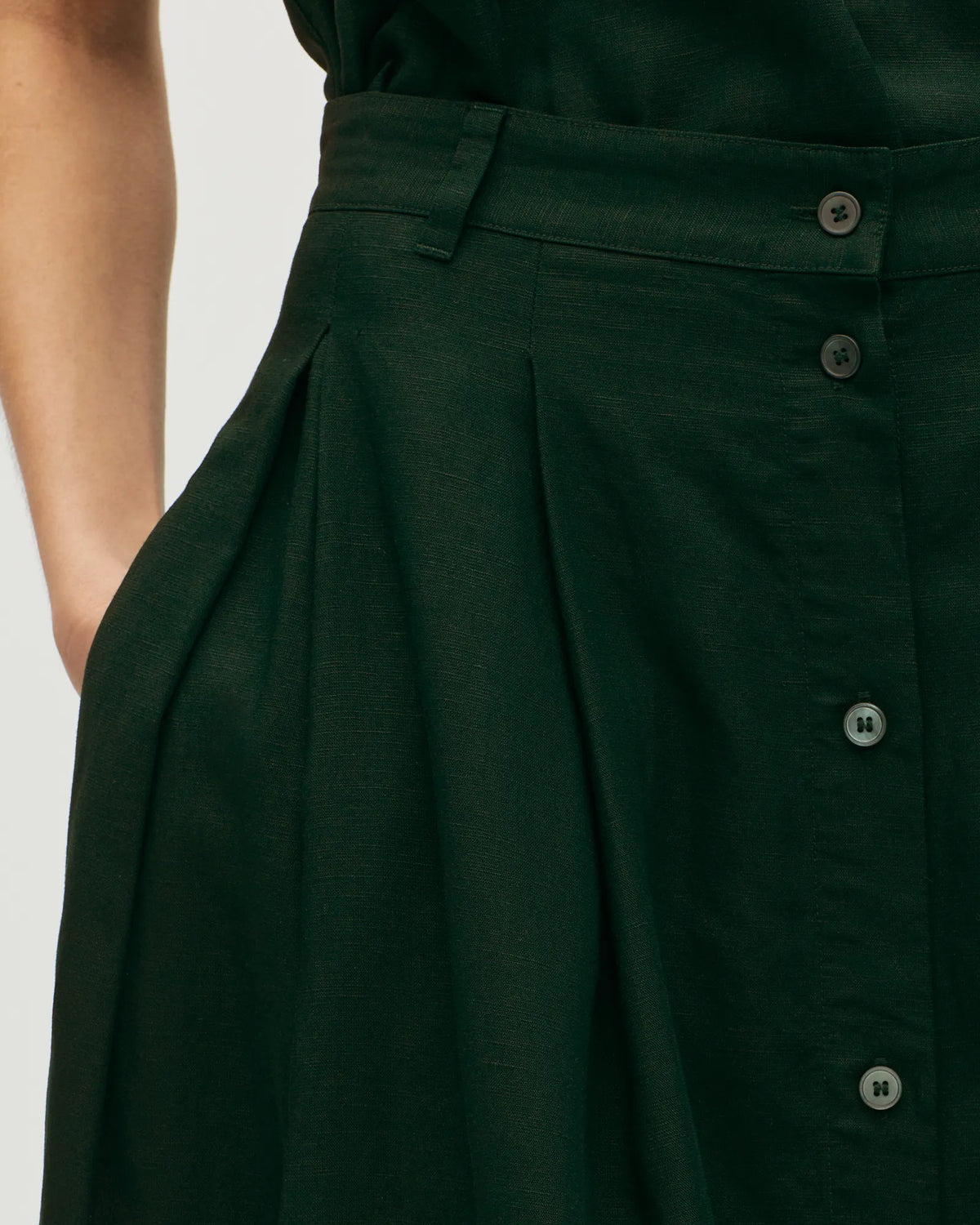L591 SCARAB GREEN
