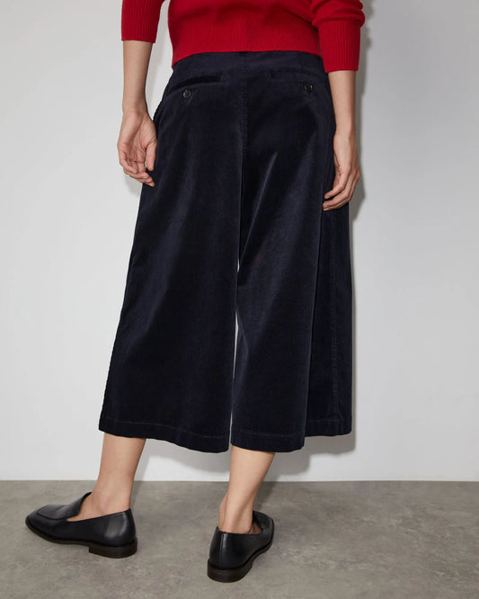 U690 NAVY